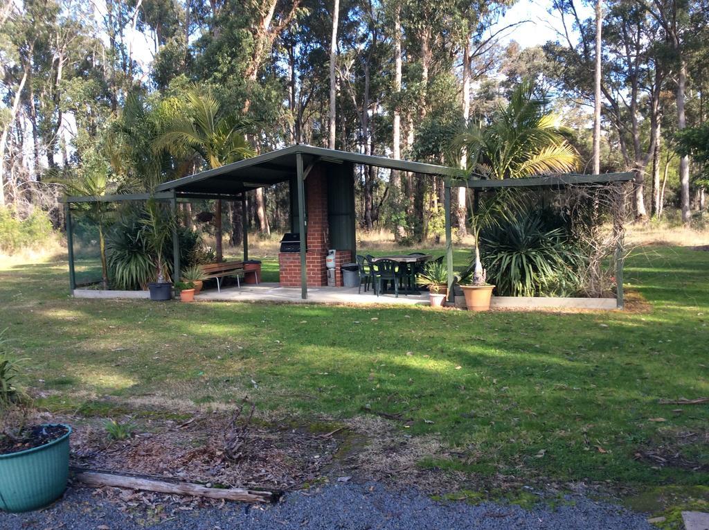 אורבוסט Snowy River Lodge Motel מראה חיצוני תמונה